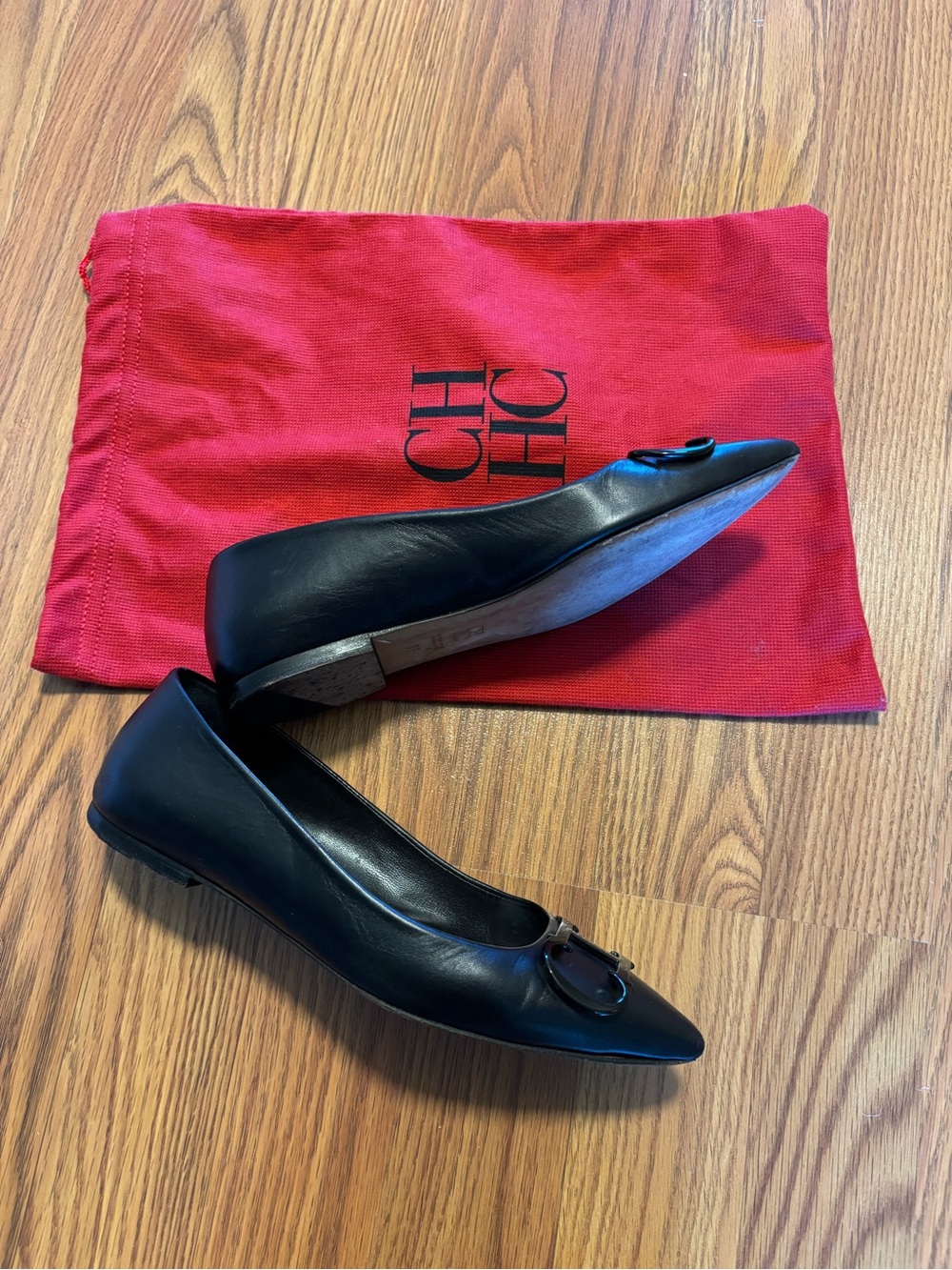Carolina Herrera Initials Insignia Leather Ballet Flats - Picture 4 of 14